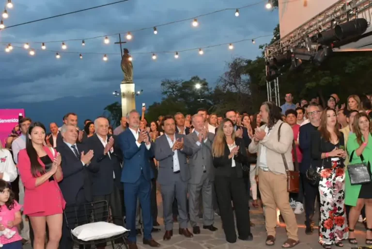 En el 35 aniversario del Teleférico, Sáenz resaltó que es Marca País y uno de los emblemas de nuestra Salta - Indómito