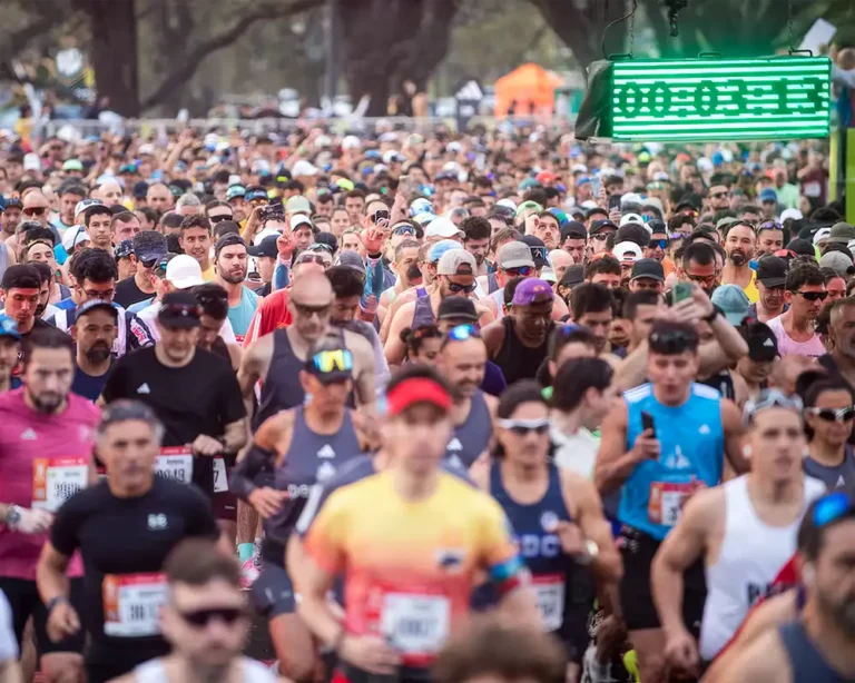 Maratón de Buenos Aires 2026: más de 16 mil corredores coparon las calles porteñas en los 42K